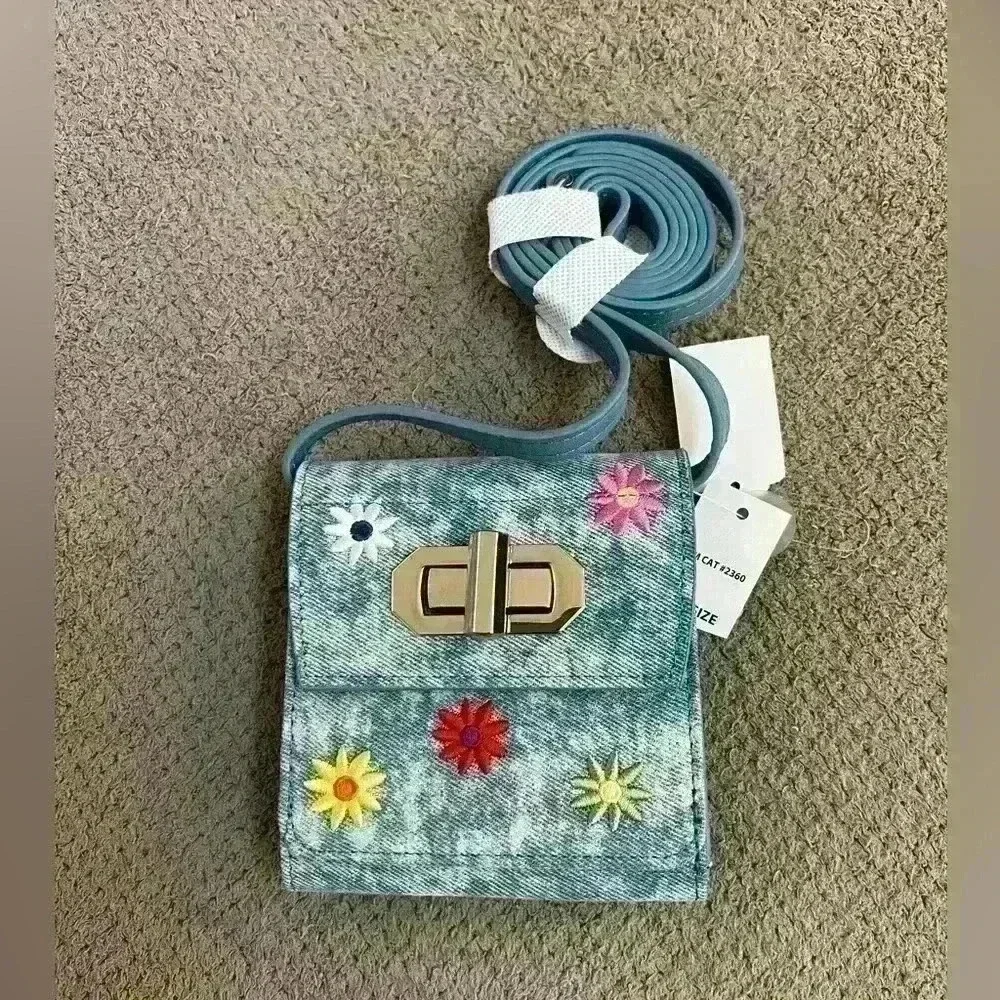 No Boundaries Denim Embroidered Crossbody Wallet - Picture 2 of 10